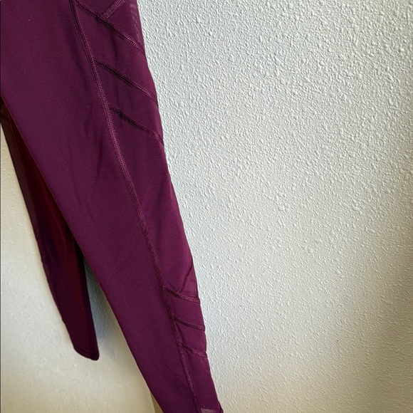 Victoria Secret Sport Plum High-Waisted Leggings Size M - Picture 6 of 8